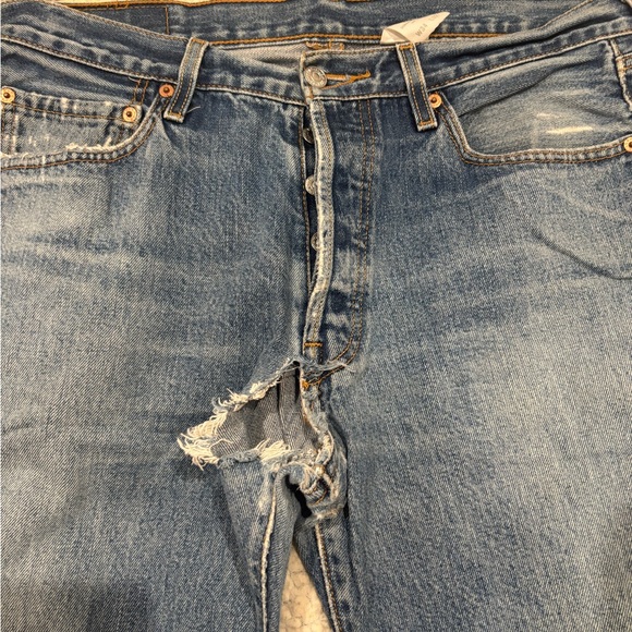Levi's Classic Straight Denim Jeans - Picture 2 of 5